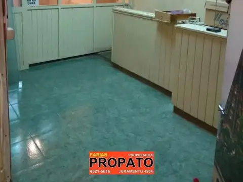 Local a la calle de 130m² y 4.50mts de frente con sótano, cocina y 2 baños en excelente ubicación!