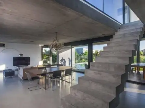 Casa 3 ambientes con 3 baños