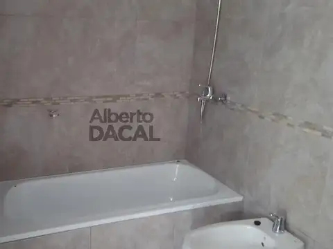 Departamento en Alquiler en La Plata, $ 300.000