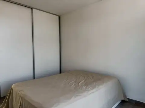 Depto Tipo Casa en Venta en Villa Elvira, USD 80.000