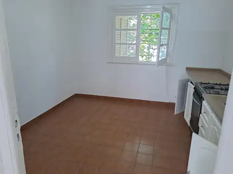 Depto Tipo Casa en Alquiler de 3 ambientes