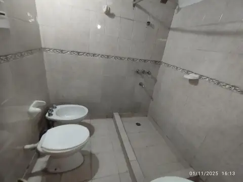 Depto Tipo Casa 5 ambientes con 2 baños