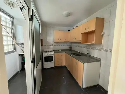 Departamento en Venta en Monte Castro, USD 110.000