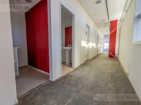 Oficina en Plaza Roma