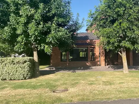 Venta Casa Country La Delfina Pilar 300 m² Lote 740 m² Parrilla Pileta