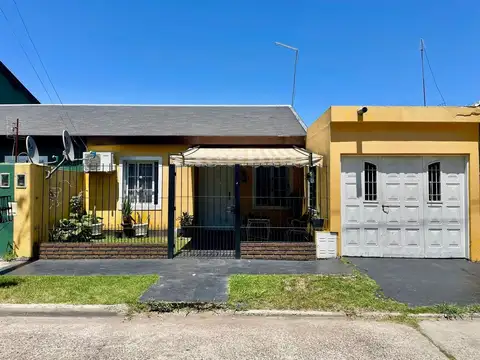 VENTA CASA 3AMB JARDIN COCHERA ALTOS PODESTA PERMU