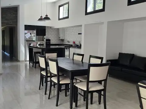 SE VENDE PROPIEDAD EN COUNTRY LOS MOLINOS