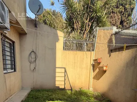 Depto Tipo Casa en Venta en Quilmes, USD 59.000