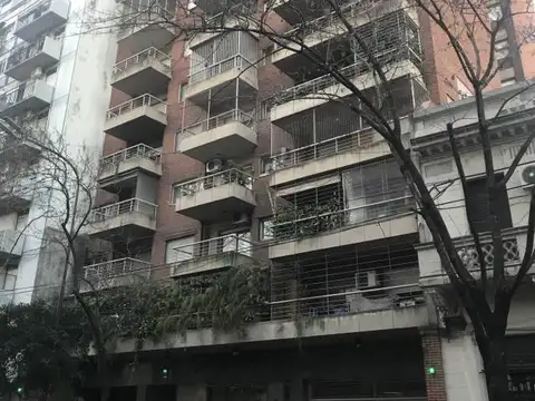 Departamento en  alquiler de 2 ambientes  contrafrente con balcón