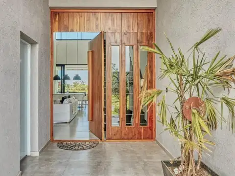 Casa en Venta El canton Barrio Norte