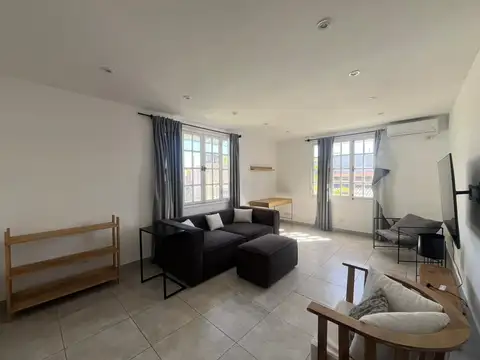 Depto Tipo Casa 2 ambientes con 1 baño