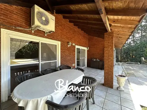 Casa en Venta en Saint Matthews, USD 278.000