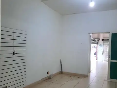 Local en Venta 40 años