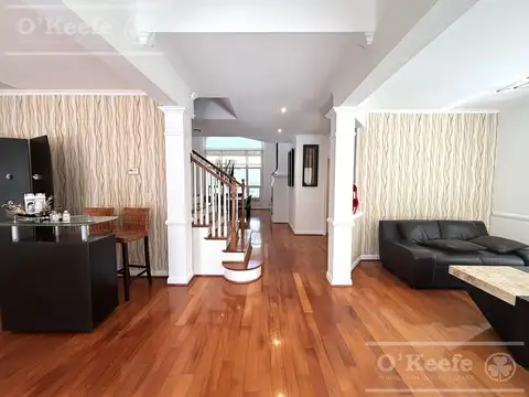 Casa 6 ambientes con 4 baños