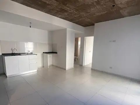 Depto 2 ambientes A ESTRENAR CON PATIO - Excelente ubicación en Lanús - Sitio de Montevideo al 1600
