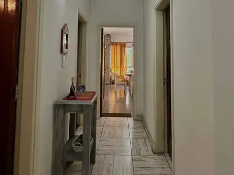 Venta Casa 4 ambientes en Castelar Norte
