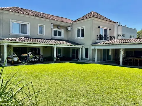 Casa Chalet  en Venta en Galápagos, Pilar, G.B.A. Zona Norte