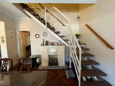 Depto Tipo Casa en Venta al Este