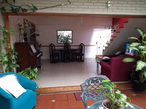 Depto Tipo Casa 5 ambientes con 3 baños