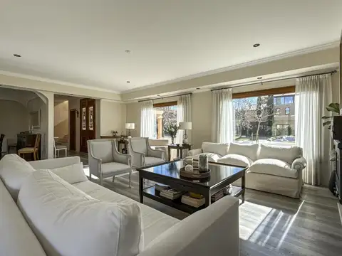 Casa en  venta 5 ambientes Barrio Cerrado Santa Barbara, Tigre, 2 suites