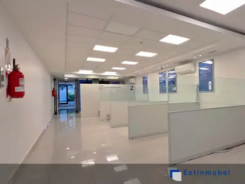 VENTA LOCAL DE 254 M2 MAS PATIO EN RETIRO