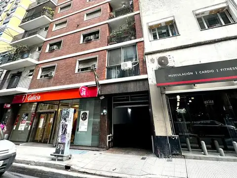 Paraná al 400, cochera, Barrio Norte