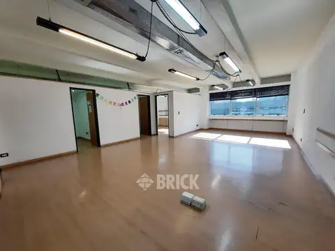 OFICINA EN AV. CORRIENTES AL 1800 - FRENTE 91 M2 COCHERA FIJA IMPEC T/SOL ESPECT RECEPCION