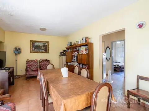 Casa 4 ambientes con 1 baño