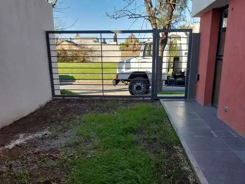 Depto Tipo Casa en Venta de 3 ambientes