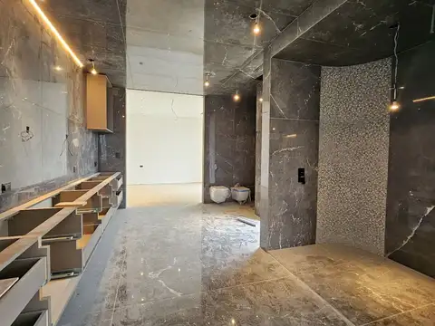 Casa 6 ambientes con 5 baños