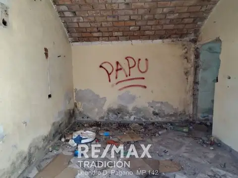 VENTA DE CASA A RECICLAR EN VILLA RIO NEGRO