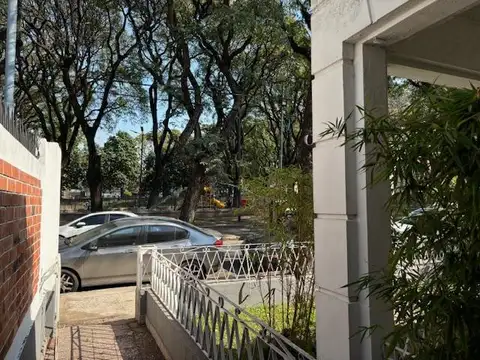 Interesante LOTE DE 363 M2 frente a la PLAZA