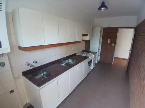 Depto 2 amb al contra frente c/balcón