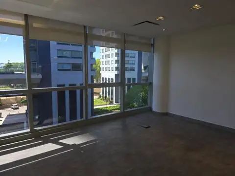 Oficina 3 ambientes con 2 baños