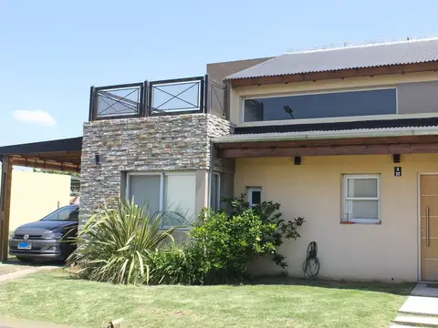 CASA 4 AMBIENTES EN VENTA MONTE GRANDE