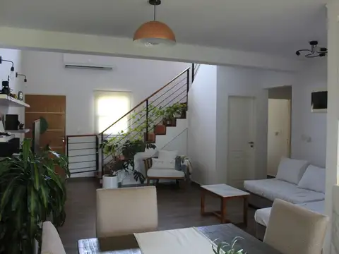 Avenida V. Fair 1400