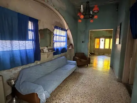 VENTA CASA 4 AMBIENTES POMPEYA  COCHERA Y TERRAZA