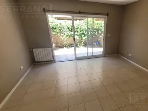 Casa 2 ambientes con 1 baño