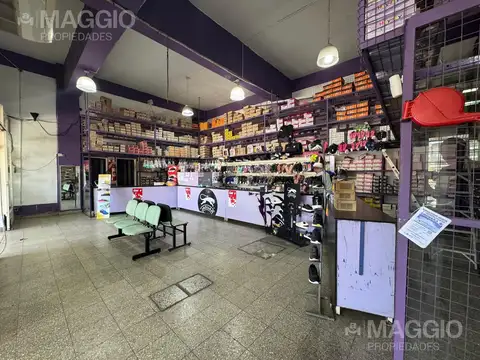 Local en Venta en Isidro Casanova, USD 280.000