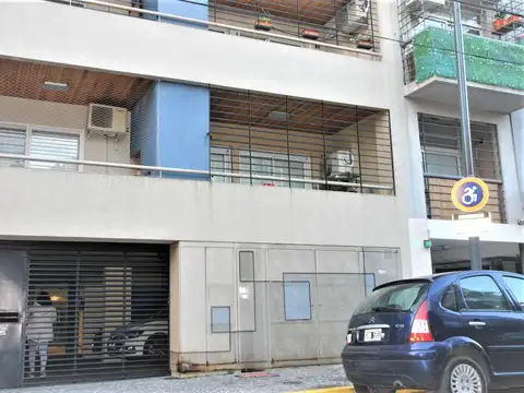 Excelente mono ambiente con balcón, opción cochera