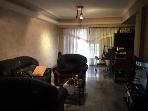 Casa en Venta en Mataderos, USD 320.000