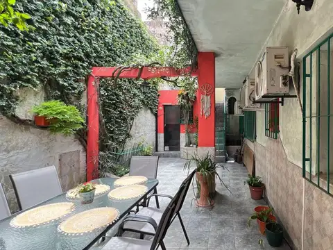 Pasaje Bernardo de Leon 2400