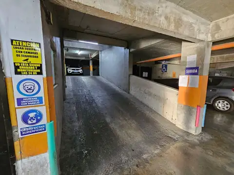 Mario Bravo 800 Cochera fija y cubierta en Venta Almagro