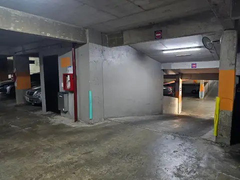 Mario Bravo 800 Cochera fija y cubierta en Venta Almagro