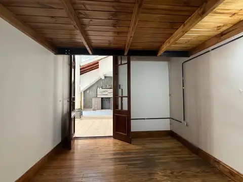 Depto Tipo Casa en Venta en Bernal, USD 82.000
