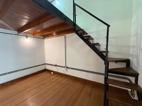 Depto Tipo Casa en Venta 40 años