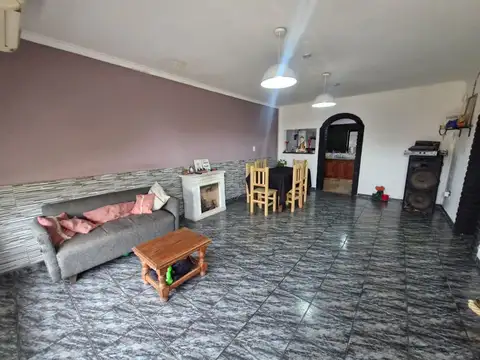 Calle 607 esquina 12 bis 800