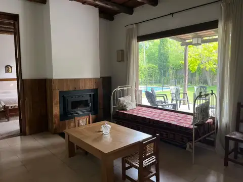 Casa en Alquiler Temporal con 3 cocheras