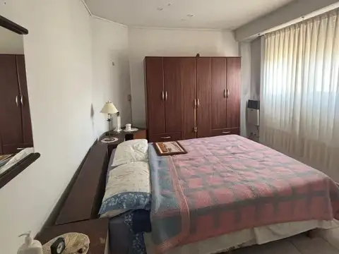 Depto Tipo Casa en Venta 50 años