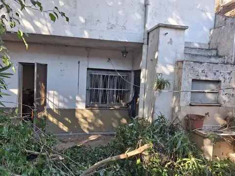Depto Tipo Casa en Venta con 1 cocheras